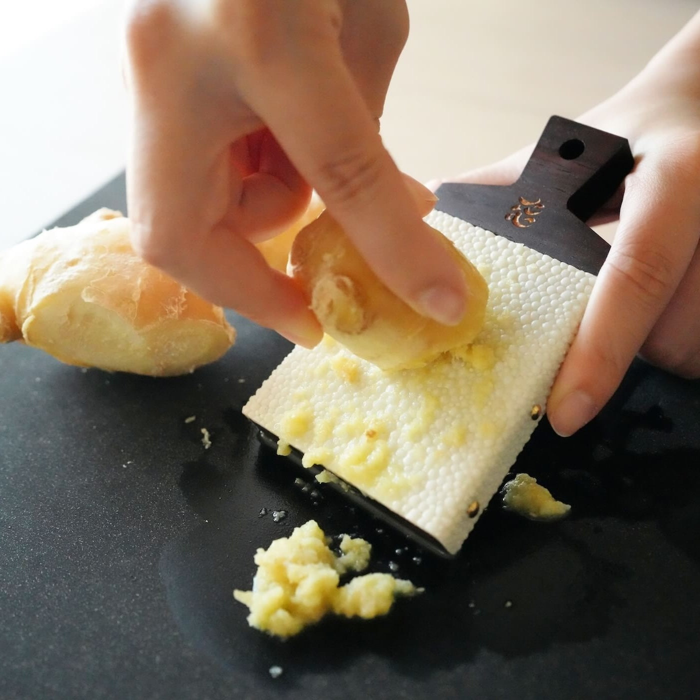 特撰鮫皮おろし-黒檀仕立-【25年12月19日発送予定】